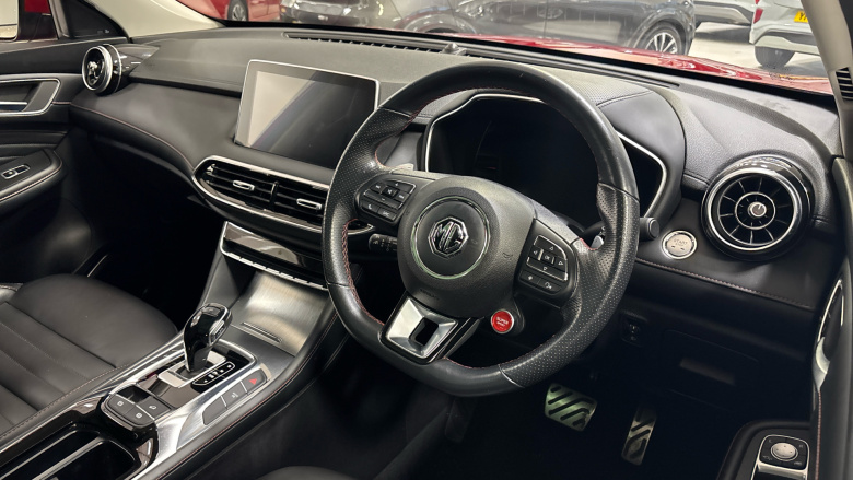 MG Hs 1.5 T-GDI Exclusive 5dr DCT Petrol Hatchback